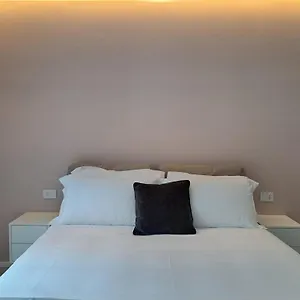 https://lario-suite-apartments-by-quokka-360-with-parking-next-to-city.it-lombardy.com